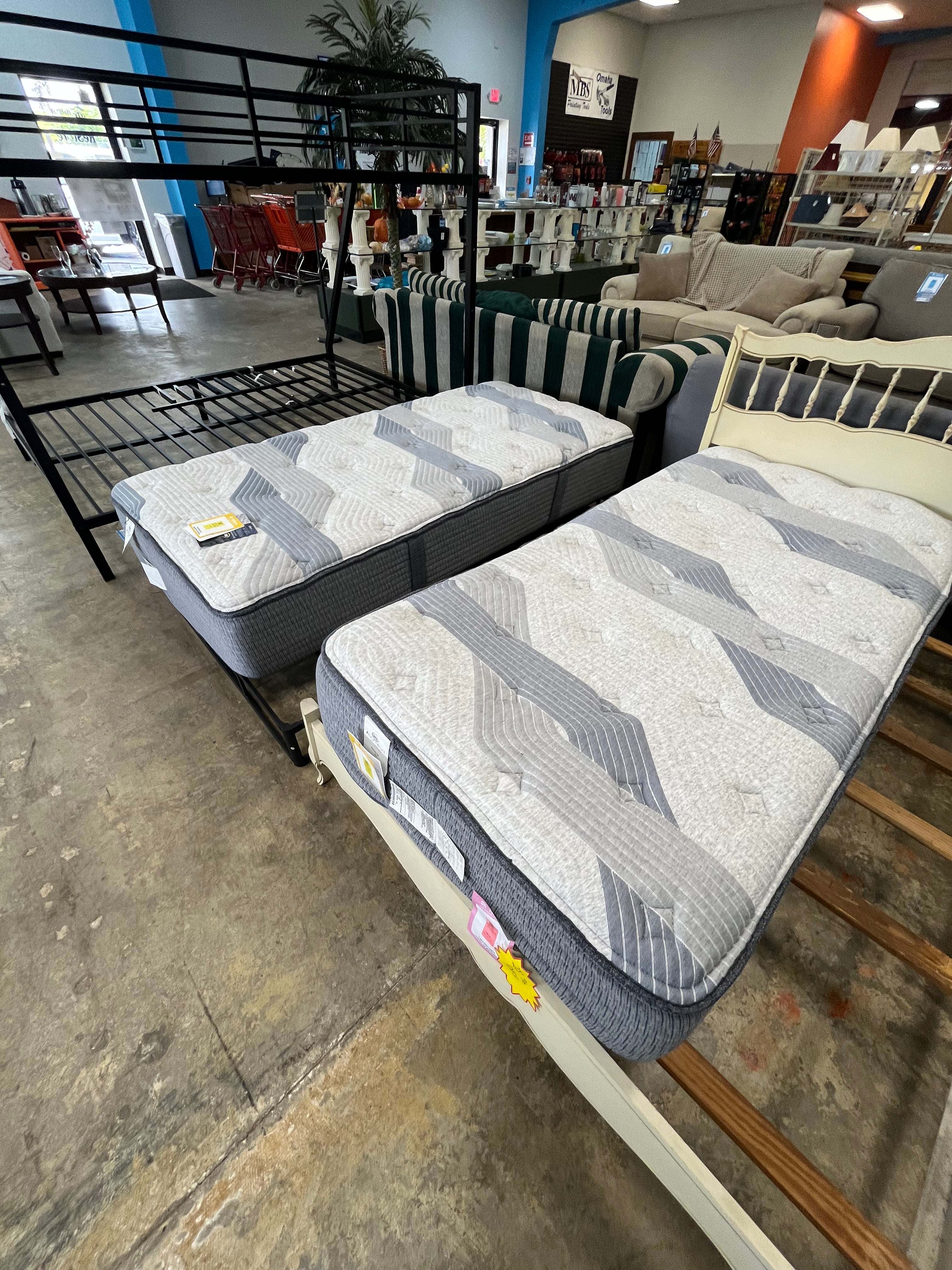 brand new twin serta icomfort hybrid mattress